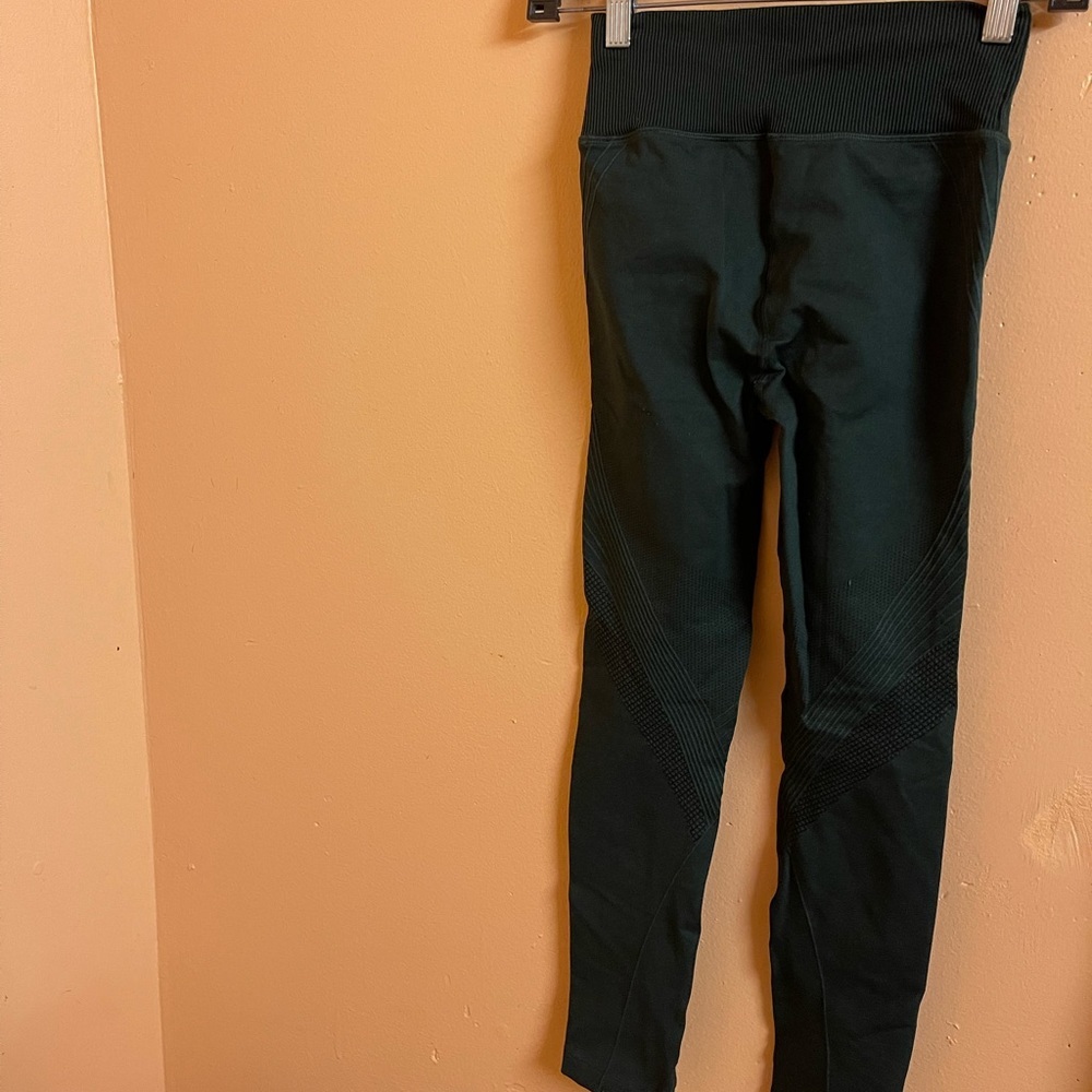 Under Armor women’s Leggings Size XS Good Condition